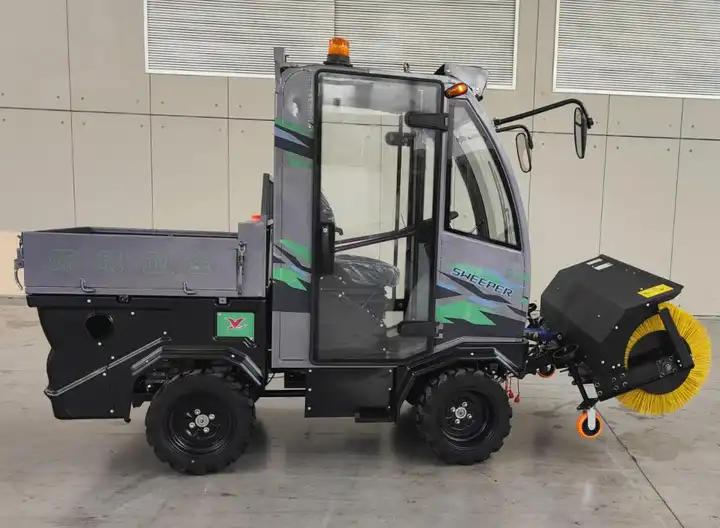 Four Wheel Drive Snow Sweeper - Image 6